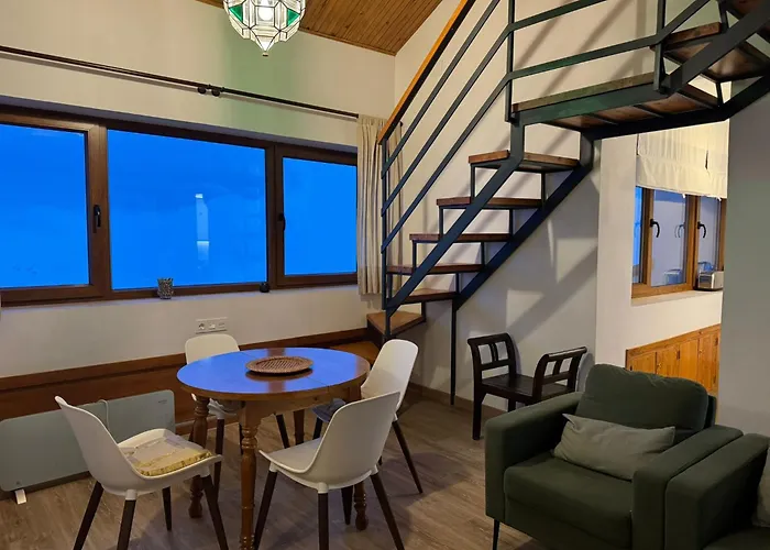 Vistas Y Pistas Acogedor Y Espacioso Duplex En Zona Alta Con Garaje